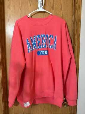 NWT Pink Lily large Coral 'America 1776' Graphic Sweatshirt - Women
